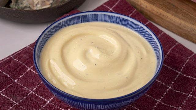 Makarna ve Salataya Yakışır: Haşlanmış Yumurta Sos