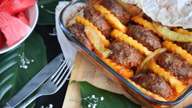Akşamın Yemeği Hazır: Köfte Patates Dizmesi