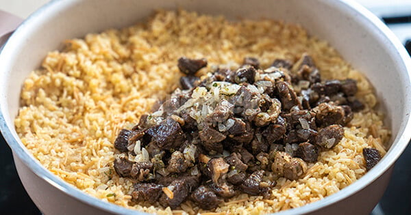 kavurmali-bulgur-pilavi-asama-10