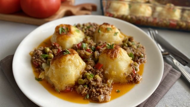 Porsiyonluk Lezzet: Kıymalı Bezelyeli Patates Püresi