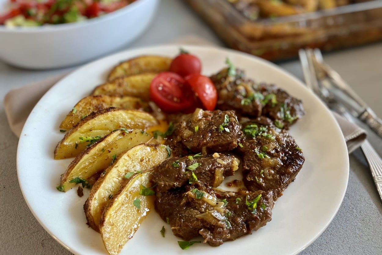 Lokum Gibi Olur: Fırında Etli Patates