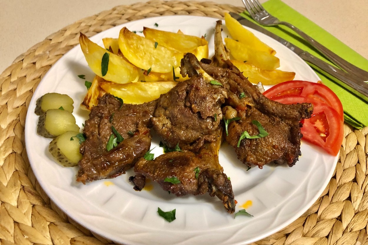 Patates Eşliğinde: Soslu Lokum Pirzola