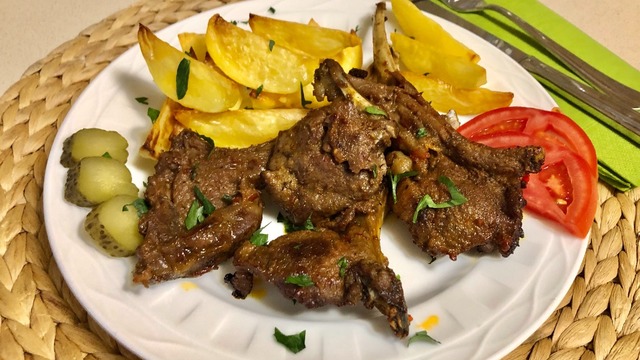 Patates Eşliğinde: Soslu Lokum Pirzola