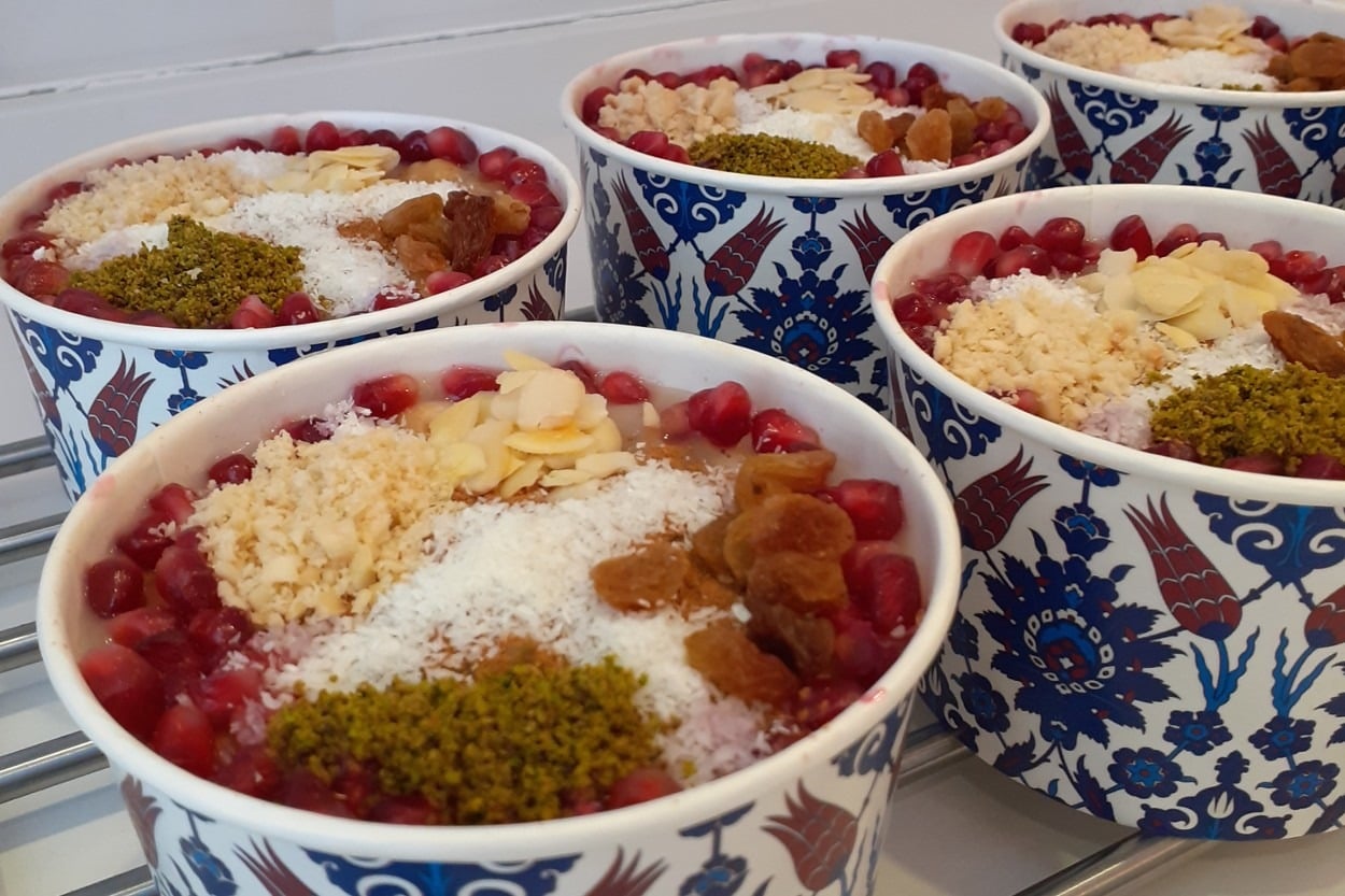 Tek Tencerede Pişer: Kolay Aşure