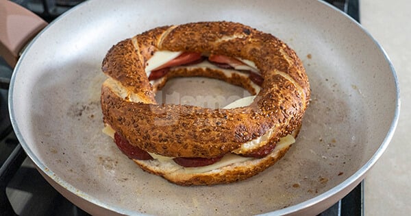 kahvaltilik-simit-tava-tarifi-8