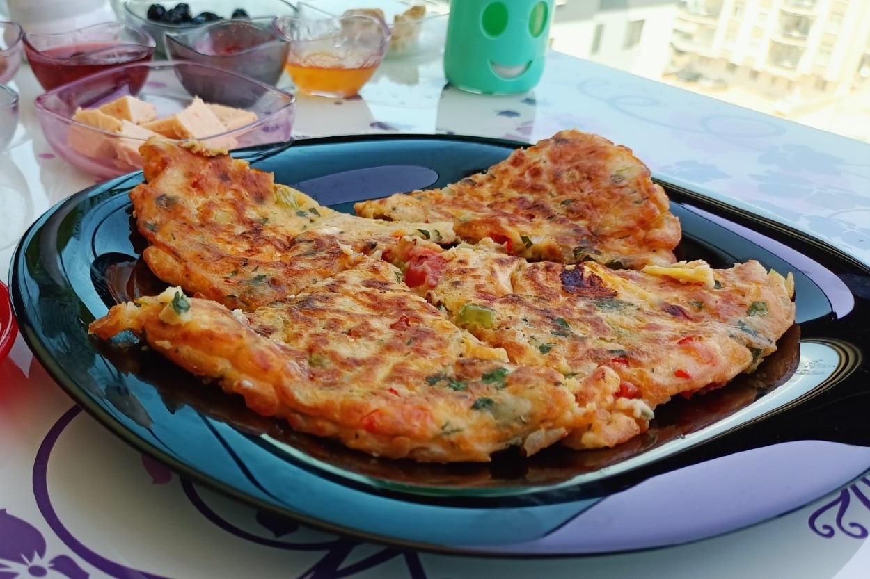 Çok Pratik: Börek Tadında Sebzeli Krep