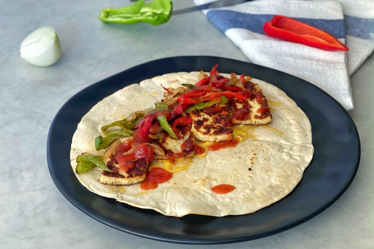 Nefis Baharat Karışımıyla: Hellim Fajita Dürüm