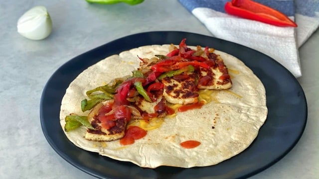 Nefis Baharat Karışımıyla: Hellim Fajita Dürüm