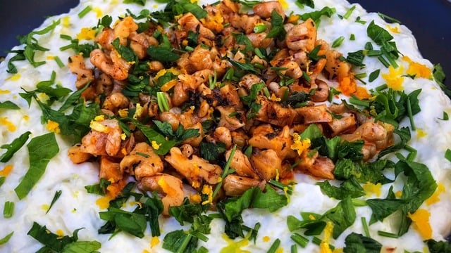 Üzerine de Ceviz: Yoğurtlu Kabak Salatası