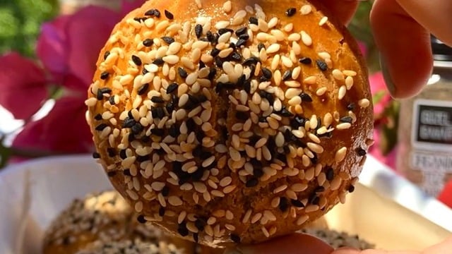 Hep Yumuşacık: Glutensiz Badem Peynirli Poğaça