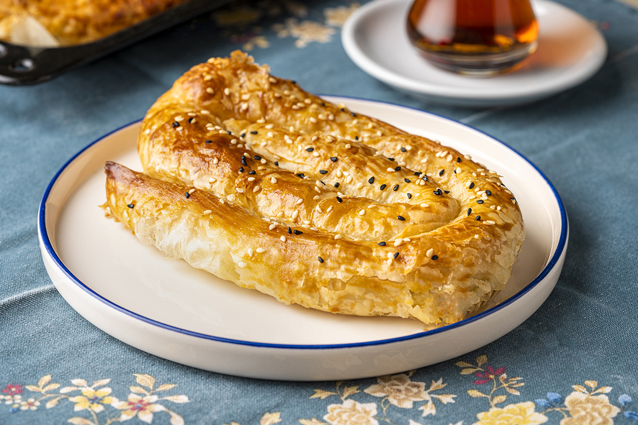 O Emeğe Değer: El Açması Patatesli Börek