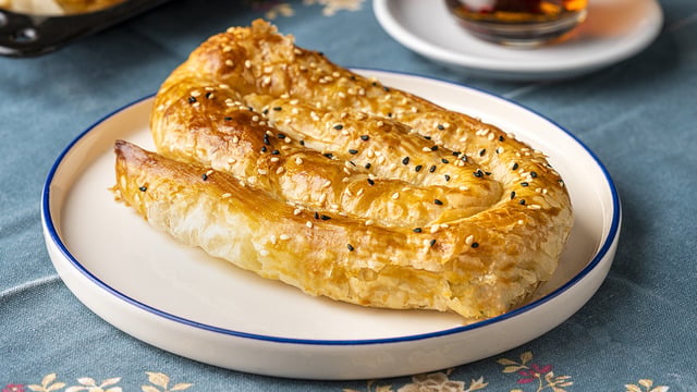 O Emeğe Değer: El Açması Patatesli Börek