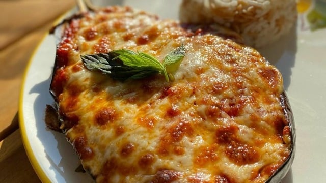 Etsiz Güzellik: Domates Soslu Patlıcan