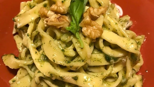 Buzlukta da Saklanır: Glutensiz Pesto Soslu Taze Makarna