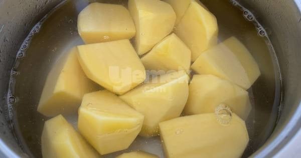 3-malzemeli-cubuk-patates-yapim1