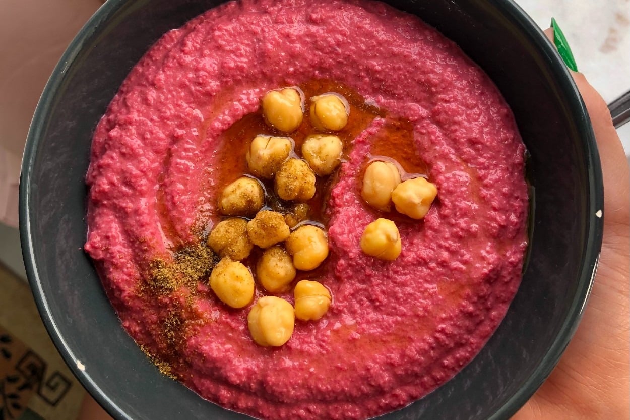 Hemen Hazır: Pancarlı Pembe Humus