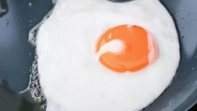 Sunny Side Up: Sahanda Yumurta