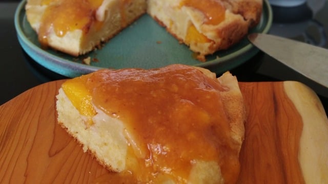 Mevsim Güzeli: Şeftalili Kek