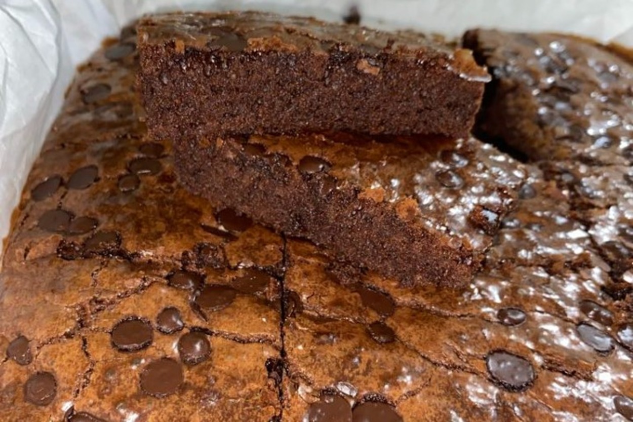 Çikolataya Doyurur: Az Malzemeli Brownie