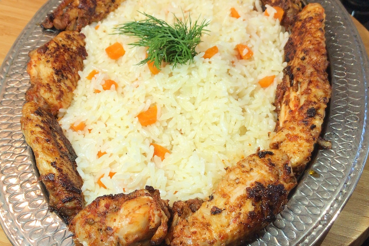 Bugünün Yemeği: Soslu Kızarmış Kanat ve Havuçlu Pirinç Pilavı