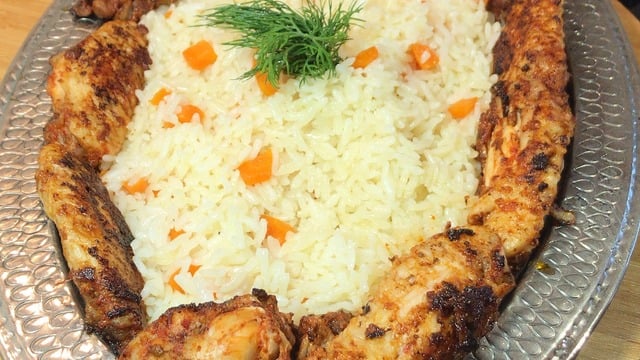 Bugünün Yemeği: Soslu Kızarmış Kanat ve Havuçlu Pirinç Pilavı