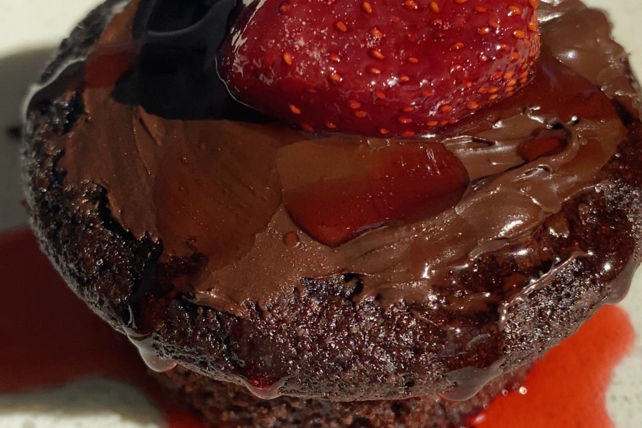 Glutensiz ve Sütsüz: Çilekli Cupcake