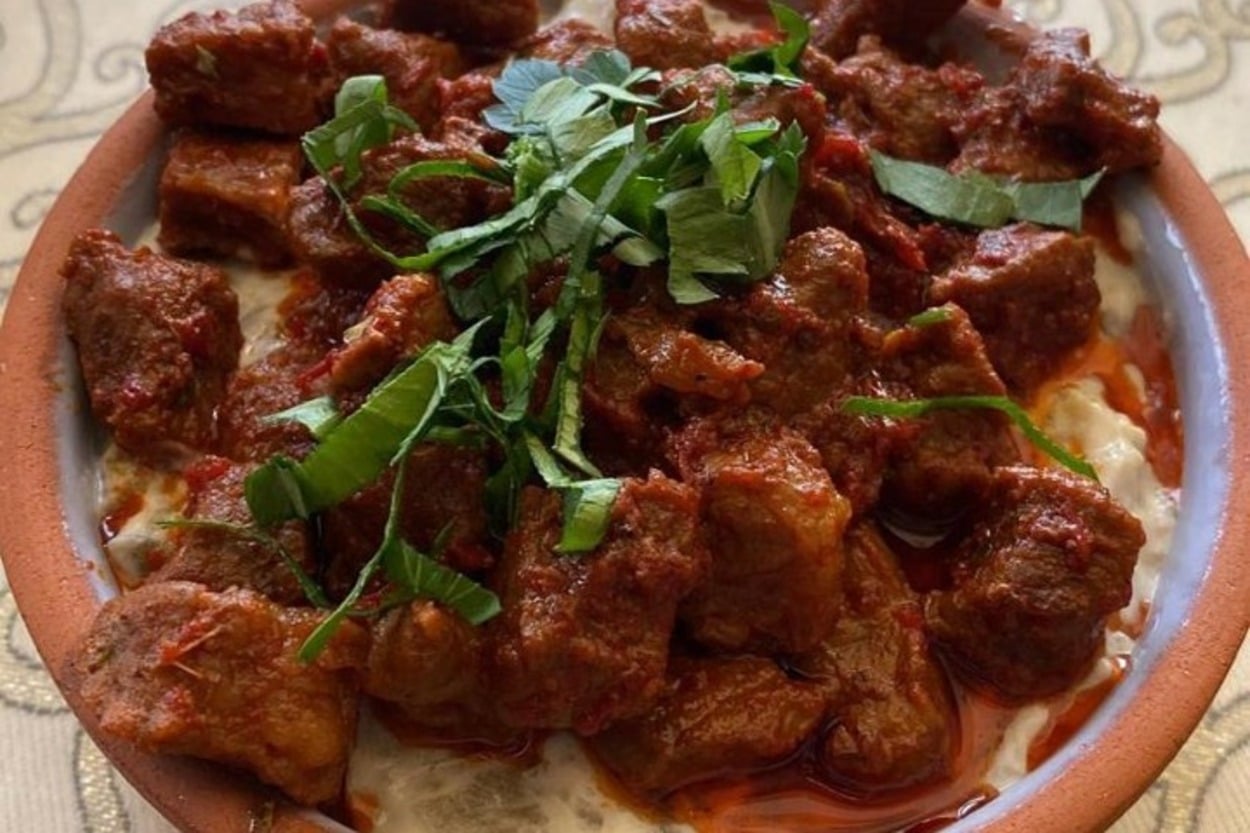 Lokum Gibi Etiyle: Alinazik Kebabı