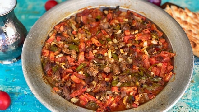 Doğra, Karıştır, Gönder Fırına: Kuşbaşı Tava