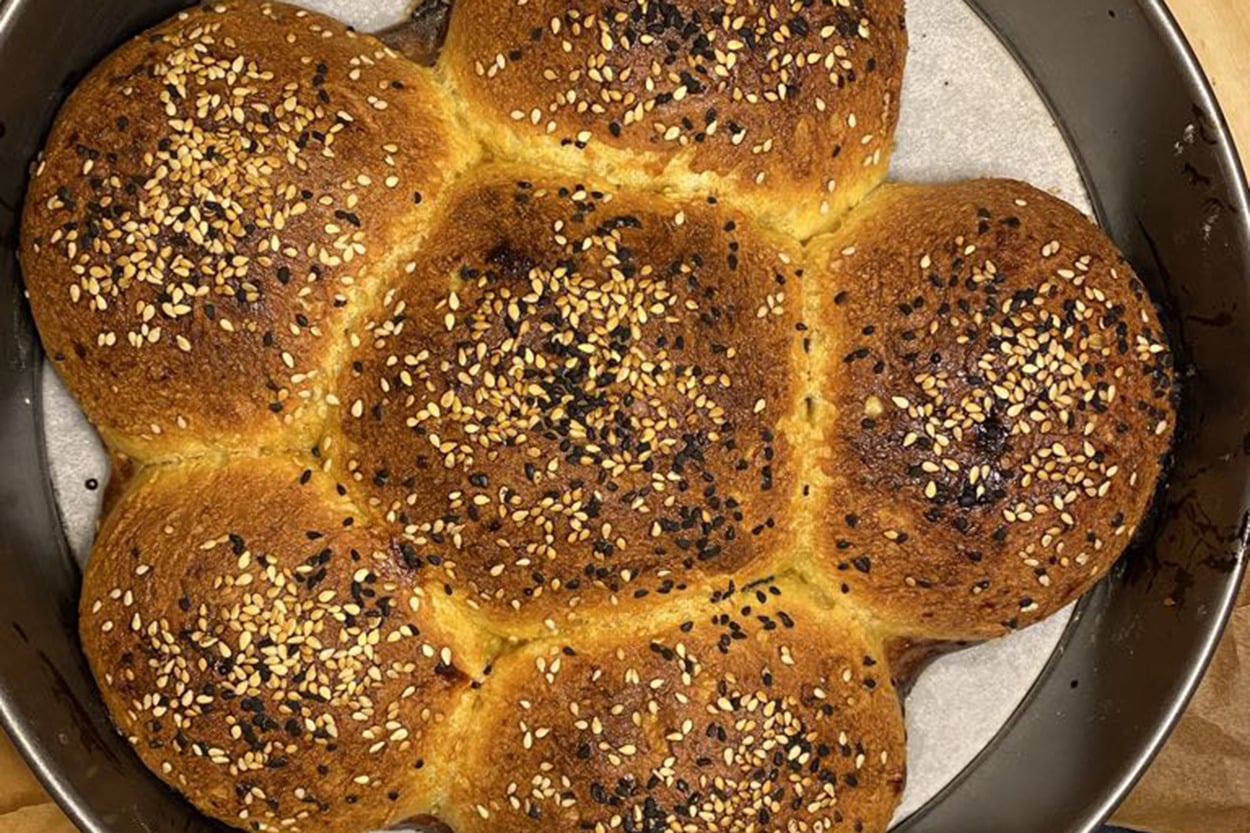 Glutensiz Beslenenler Sevinecek: Mısır Unlu Çiçek Ekmek
