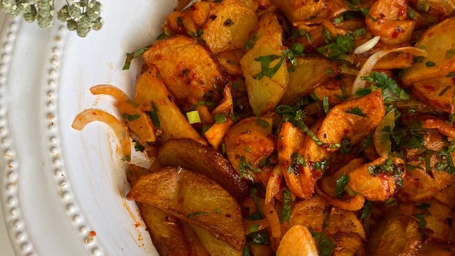 Lezzeti Katlandı: Soslu Kızarmış Patates