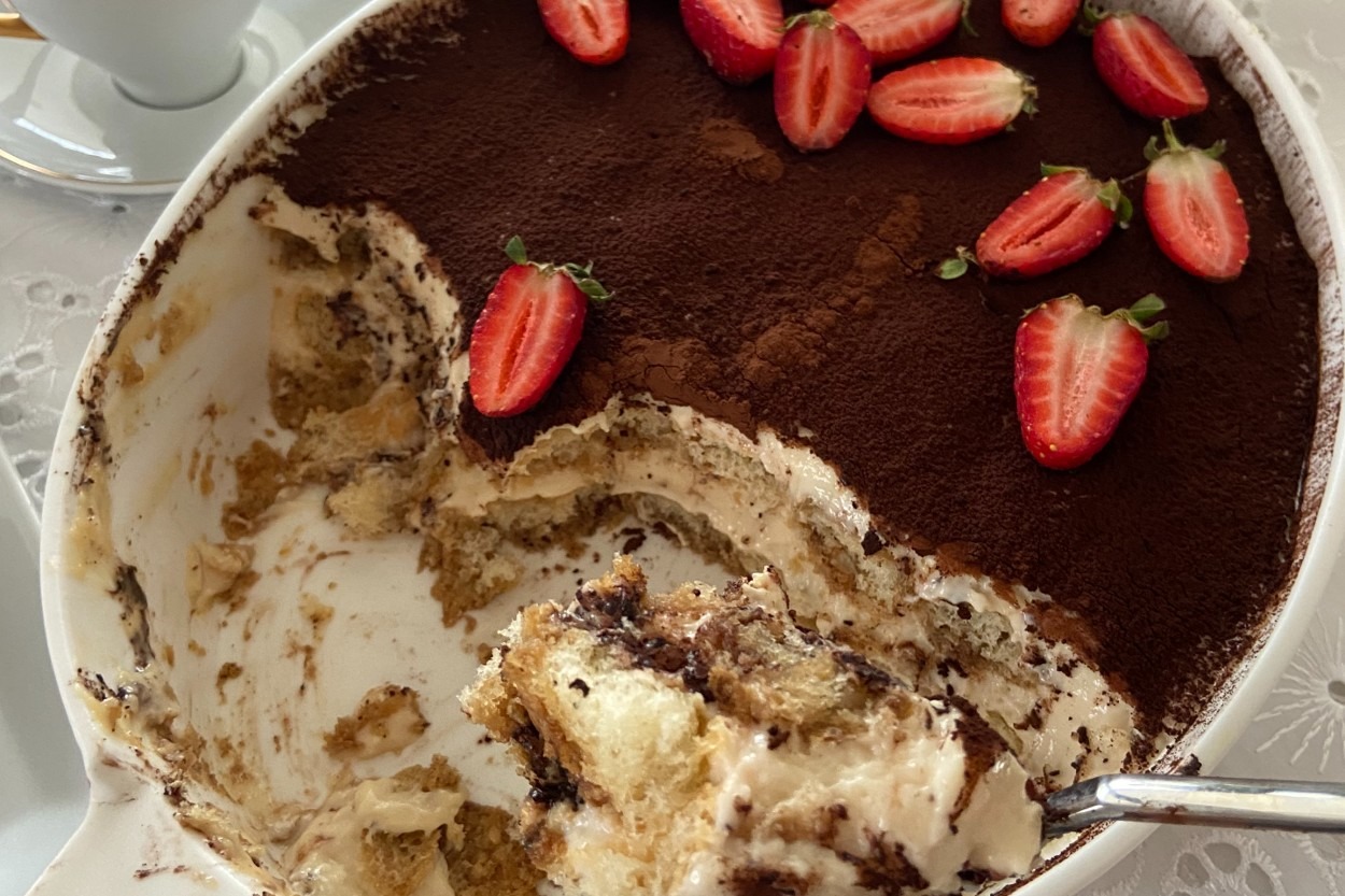 İpeksi Kremasıyla: Kedidilli Tiramisu