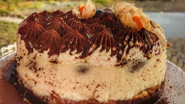 İkisi Bir Arada: Tiramisu Cheesecake