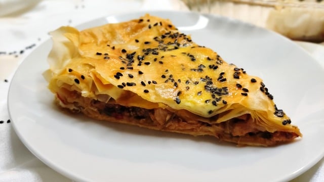 Hazır Yufkadan: Tavuklu Börek