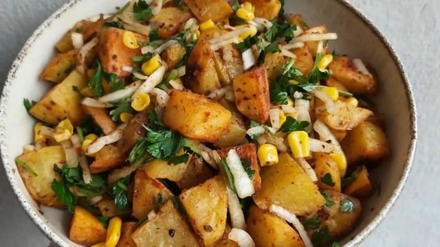 Böylesi Daha Lezzetli: Fırınlanmış Patates Salatası