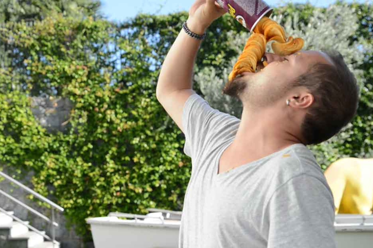 Bir Kutu Problemi: Pringles Aslında Nasıl Yenir? [İZLE]