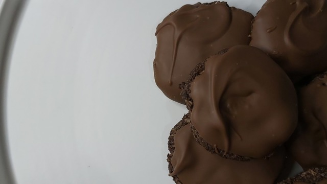 4 Malzemeyle: Fit Çikolatalı Coco Kurabiye