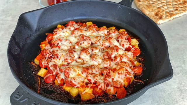Pazar Kahvaltısı Yıldızı: Patatesli Soslu Sosis
