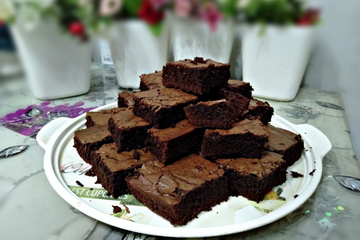 İçi Yumuşacık ve Islak: Tam Ölçülü Browni