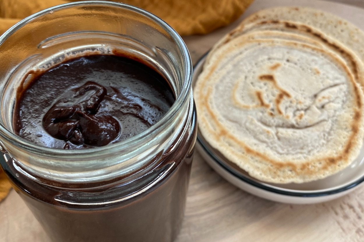 Fit Sabahlara: Glutensiz Vegan Sürülebilir Fındık Kreması