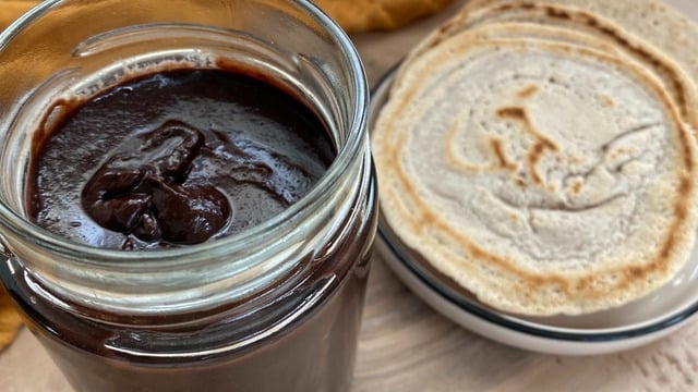 Fit Sabahlara: Glutensiz Vegan Sürülebilir Fındık Kreması
