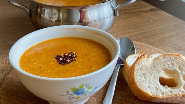 Sofranın Demirbaşı: Ezogelin Çorbası