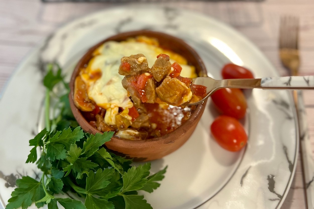 Davet Var: Porsiyonluk Et Güveç