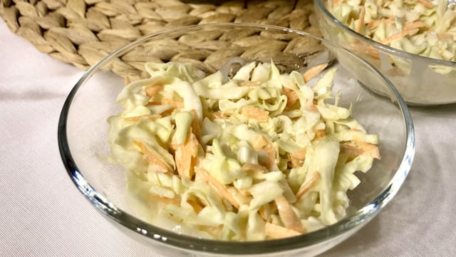 Coleslaw Salad: Lahana Salatası