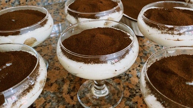 Evdeki Malzemelerle: Kolay Tiramisu