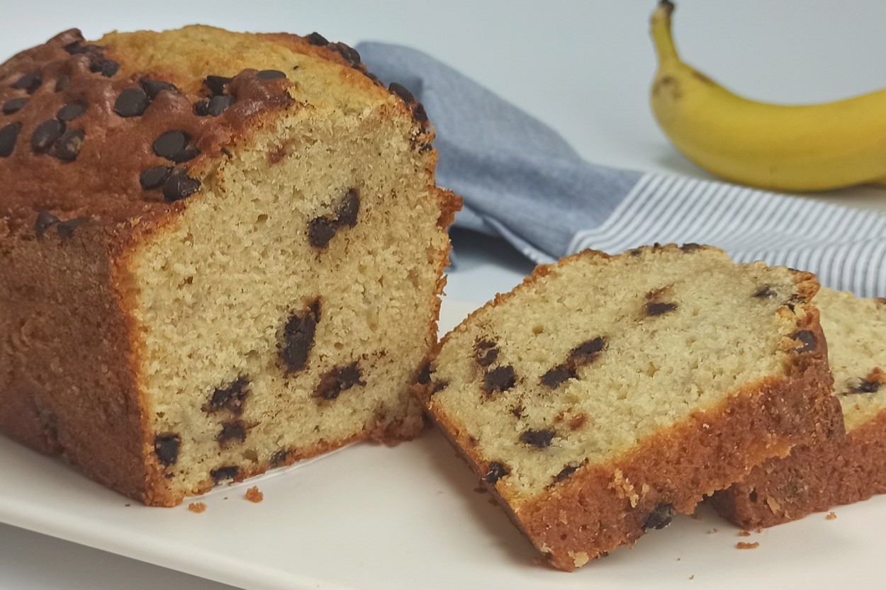 Kafe Usulü: Damla Çikolatalı Muzlu Kek