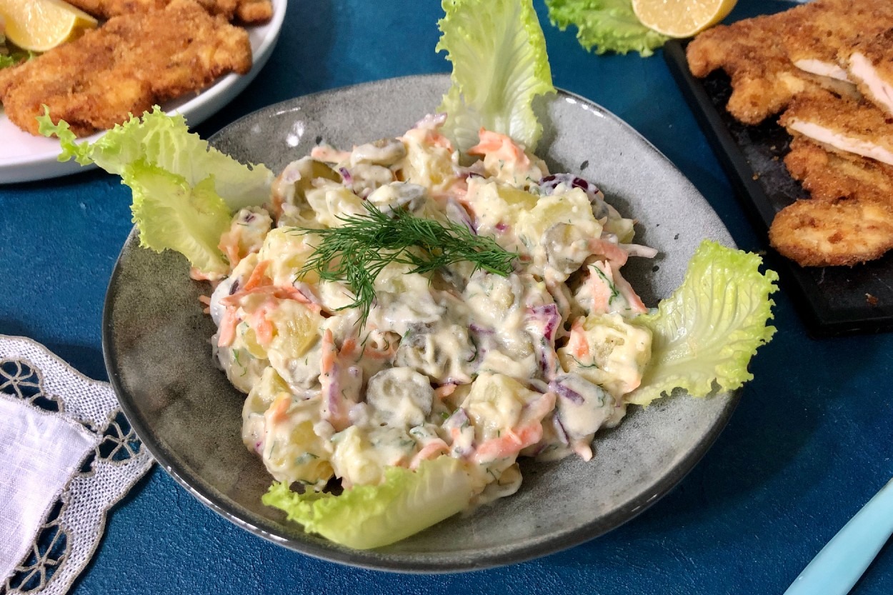 Nefis Eşlikçi: Soslu Patates Salatası