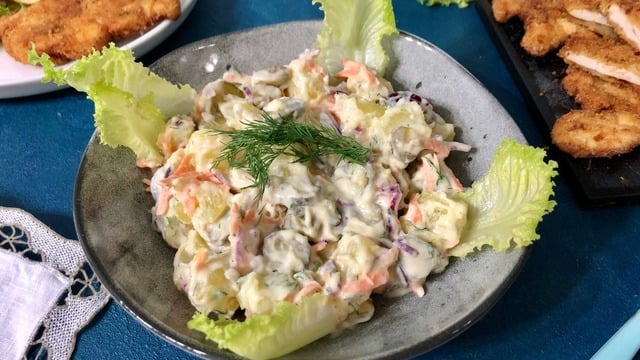 Nefis Eşlikçi: Soslu Patates Salatası