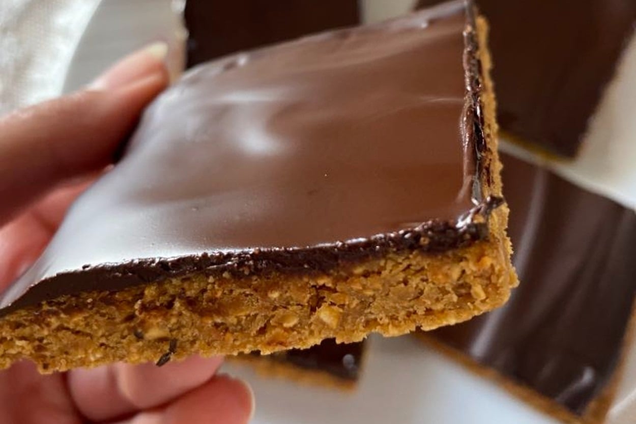 Leblebi Aşkına: 3 Malzemeli Protein Bar