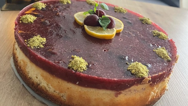 Çatlamaz: Vişneli Cheesecake