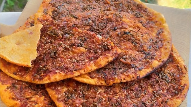 Bir Hatay Lezzeti: Kolay Katıklı Ekmek